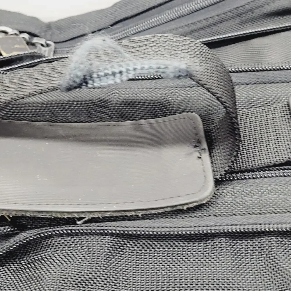 TUMI 278D3 Black Expanding Boston Ballistic 22